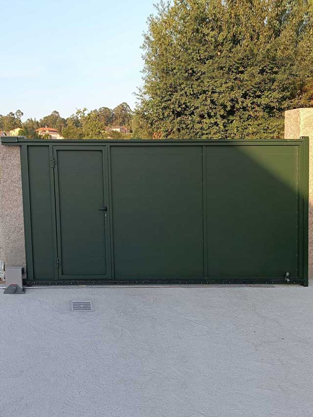 Elegancia y resistencia: puertas que se adaptan a cualquier espacio